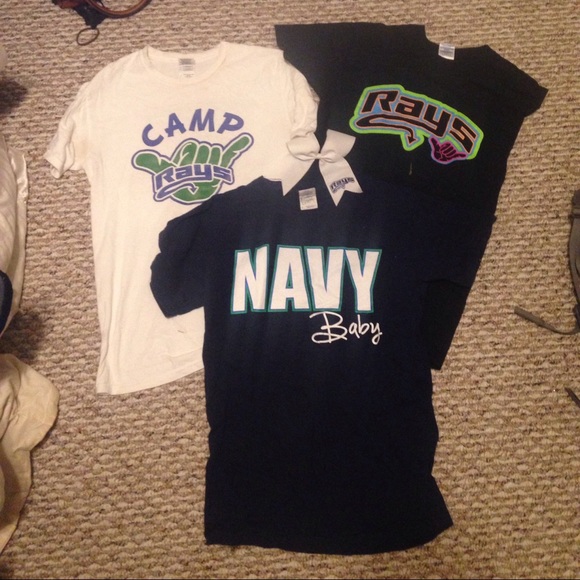 3 stingray tshirts and bow