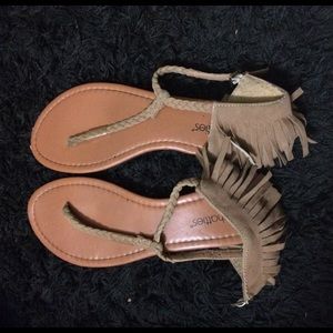 Fringe sandals