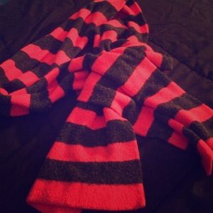 Red & Gray/Black Scarf