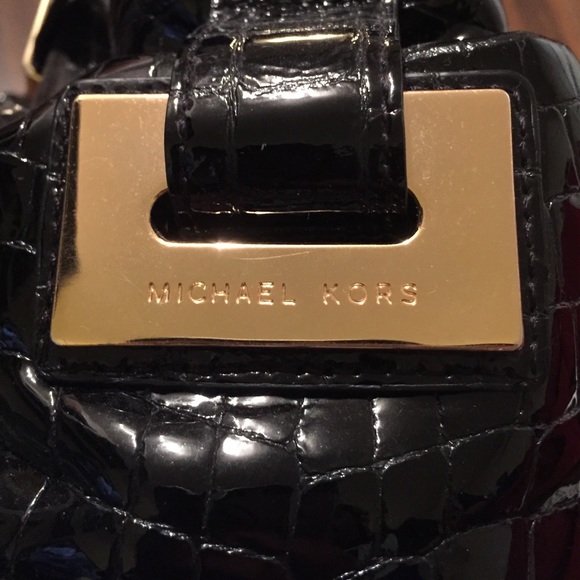 SOLD: Michael Kors Purse - Picture 2 of 4