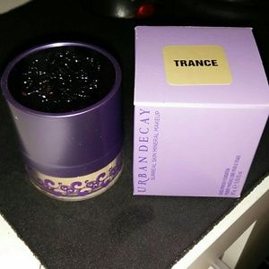 Urban Decay surreal mineral makeup loose powder