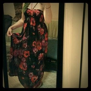 NWT Comfortable & colorful maxi dress