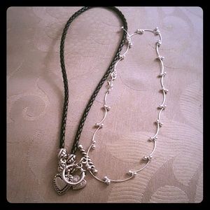 ❌SOLD IN A BUNDLE❌ Beautiful necklaces