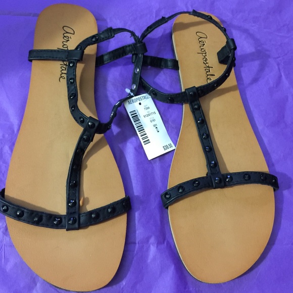 ⚫️🔝Aeropastale studded sandals🔝⚫️