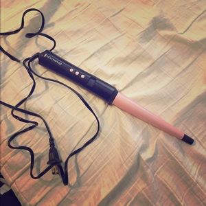 HOLD - Remington curling iron 1/2-1 inch!