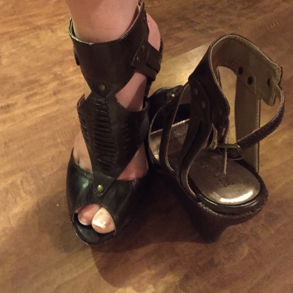 Brown Wedges Reduced for staci1989angel☺️