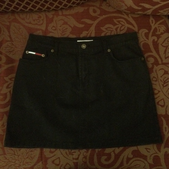 Tommy Hilfiger Dresses & Skirts - Tommy Hilfiger skirt.