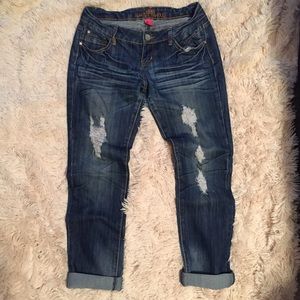 Dark Washed Boyfriend Jean.