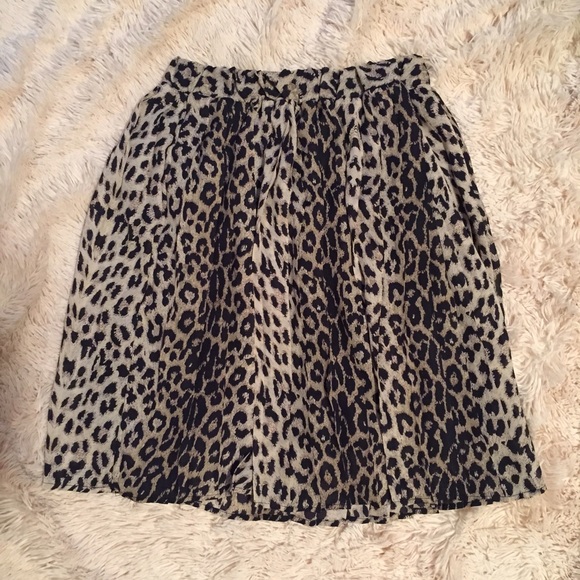 Leopard Pleated Skirt.