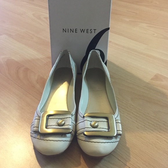 NEVER WORN Nine West flats