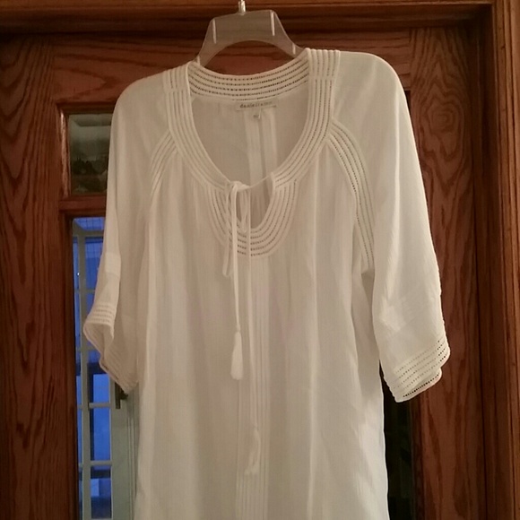 Blouse, beautiful new off white peasant top