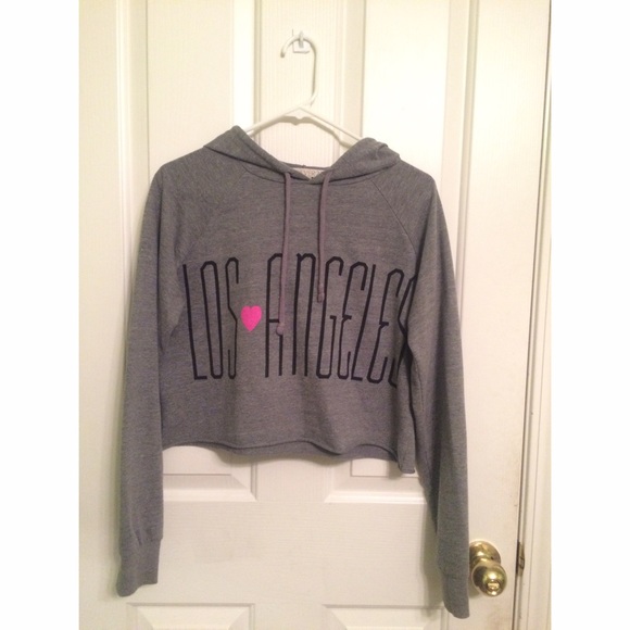 Gray "Los Angeles" cropped sweatshirt!