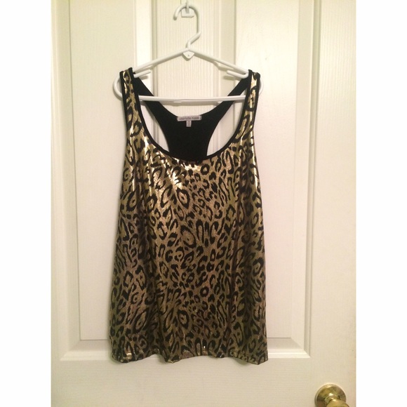 Metallic gold leopard print tank top!