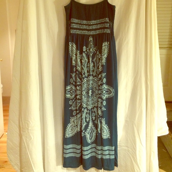 Slinky summer dress blue with white print