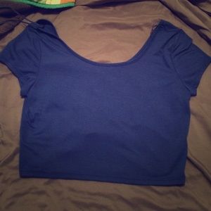 American Eagle blue crop top!