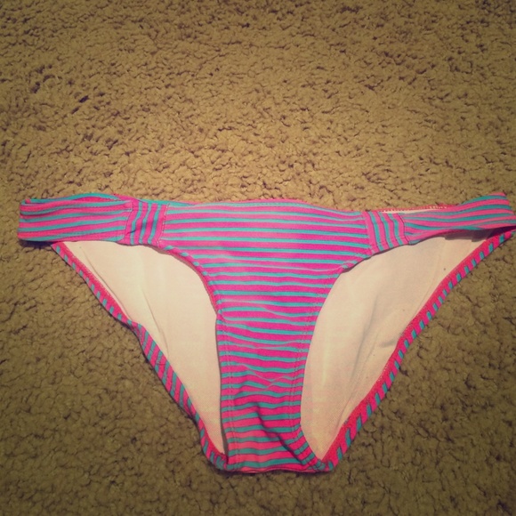 Forever 21 swimsuit bottoms