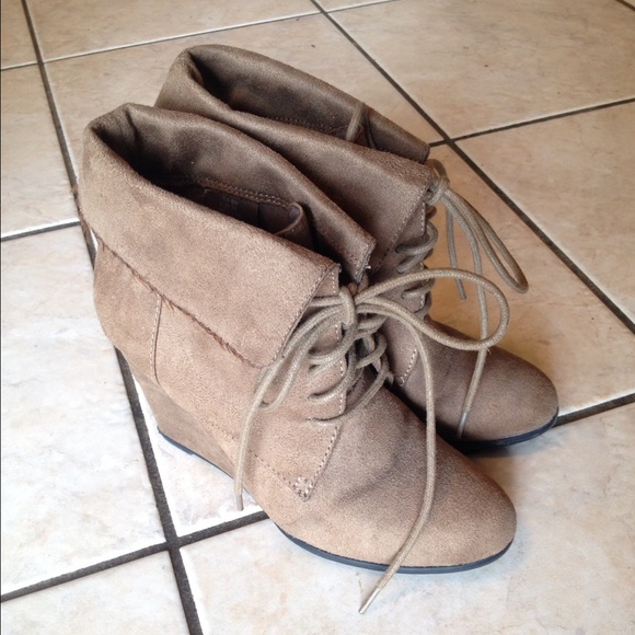 Brown suede lace up wedge boots