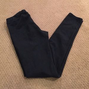 BLACK BRANDY MELVILLE LEGGINGS