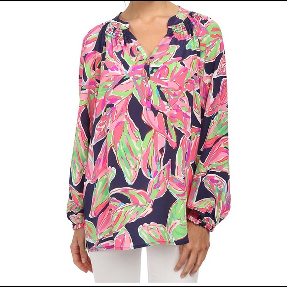 ISO: Any Lilly Pulitzer Elsa Top (M)
