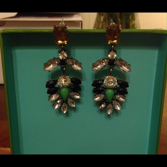 Statement Style Earrings - Picture 2 of 4