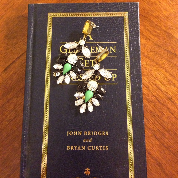 Statement Style Earrings - Picture 3 of 4