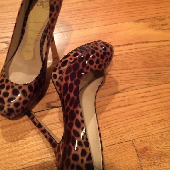 Designer shoes - Picture 2 of 3