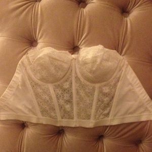 Vintage white lace bustier 34 C Great Condition!