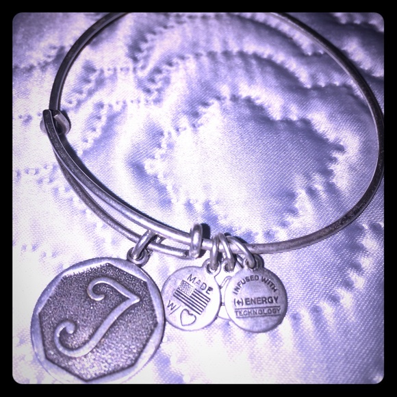 LETTER T ALEX & ANI