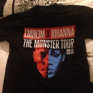 Rhianna x Eminem concert shirt