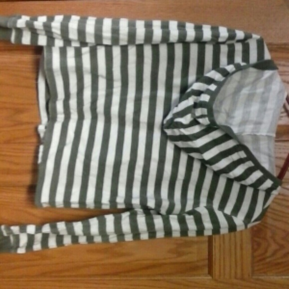 Feathers Sweatshirt - Picture 2 of 3