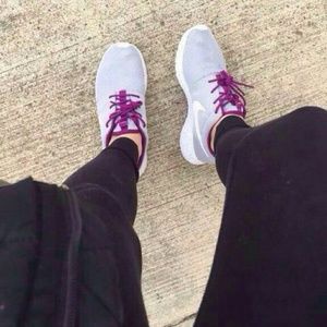 In search of Nike Roshes like these ones