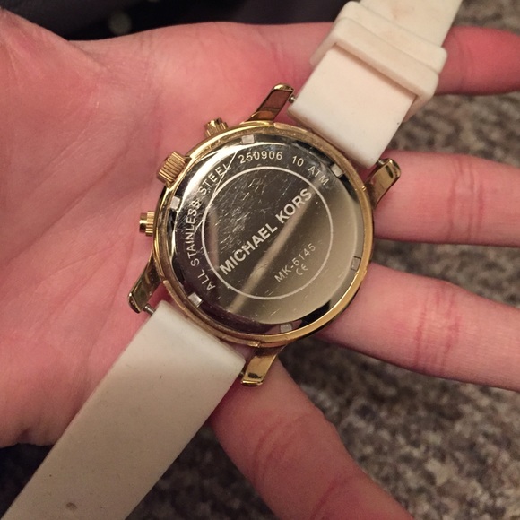 Mk watch - Picture 2 of 3
