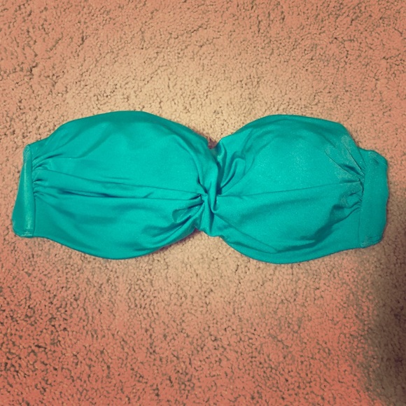 VICTORIA SECRET BIKINI TOP