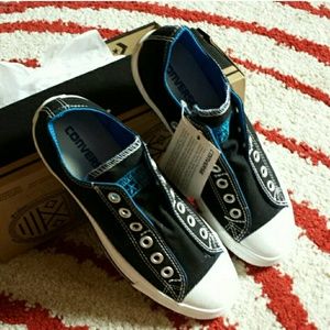 Converse for lorascloset