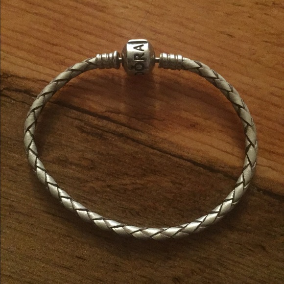 pandora rope style bracelet and heart charm