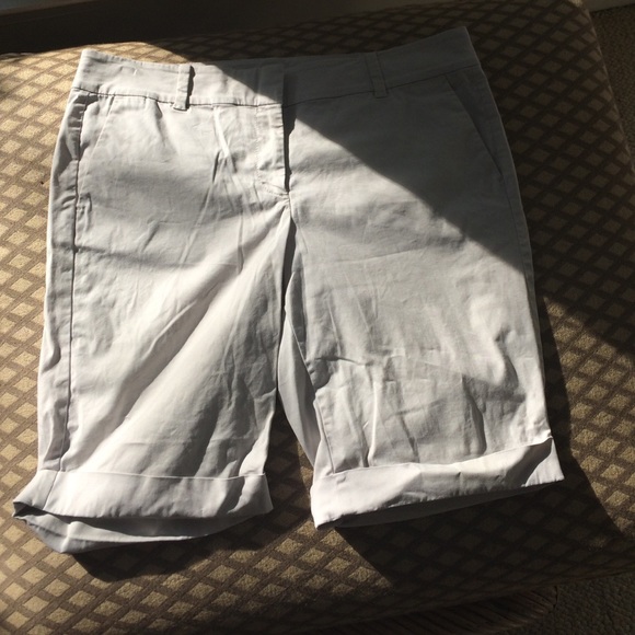Ann Taylor shorts - Picture 1 of 4