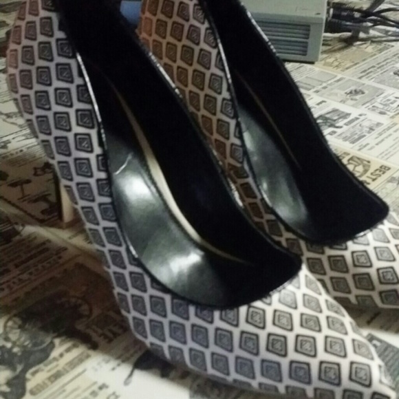 Express Heels!!!!  To die for!!!! Sz 9 1/2