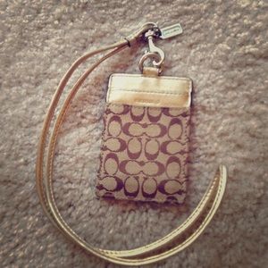 💖 Coach Signature ID Lanyard Case - Khaki Gold