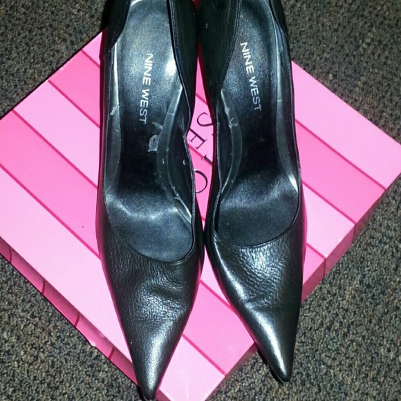 Very stylish 9 west heels