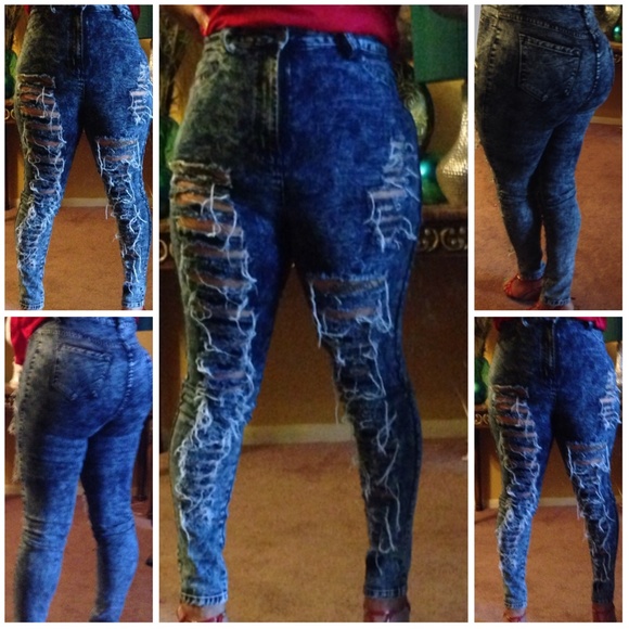 Junior ripped acid wash high waisted denim jeans