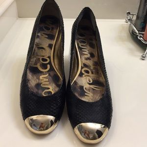 Darling black flats with gold toe