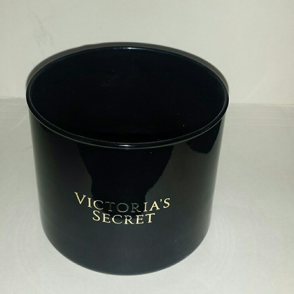 VS Pink Musk...IN SEARCH OF