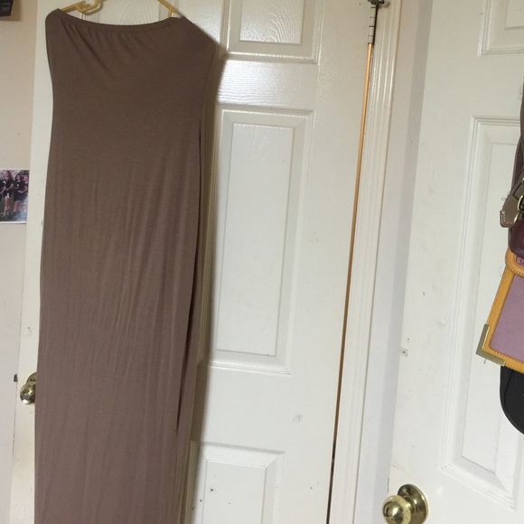 Kim k Nude Ribbed Dress - Picture 3 of 3