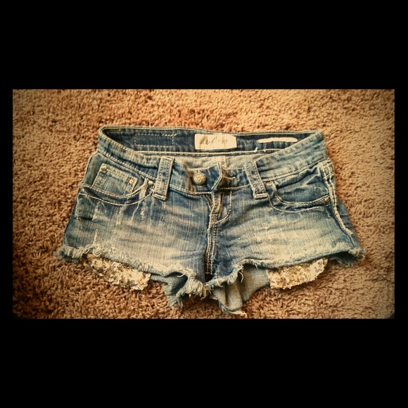 Daytrip sparkle pocket shorts