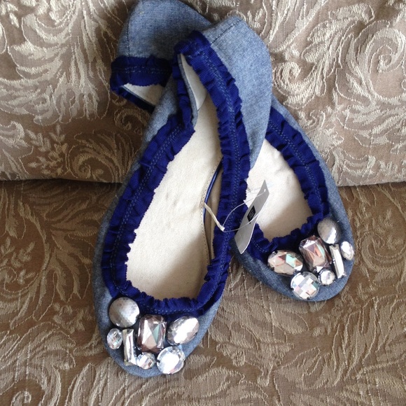 Blingy gap slip ons