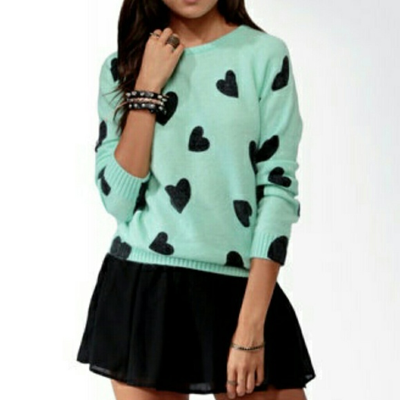 Forever 21 Sweaters - Forever 21 hearts sweater in mint