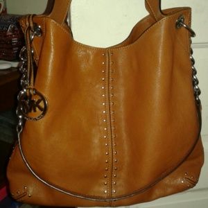 MICHAEL KORS LARGE ASTOR LEATHER BAG