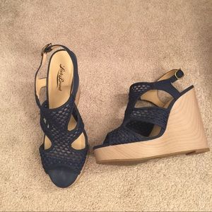 Lucky brand wedge sandals