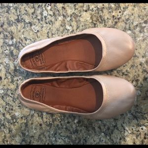 Lucky brand Emmie flats- rose cream