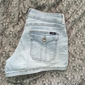 Light Jean shorts